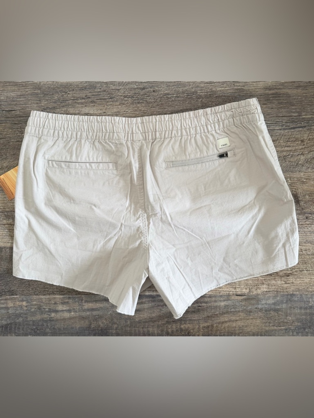 VUORI Women's sixe XL Vintage Ripstop Organic Cotton Short -Suede - Picture 2 of 12